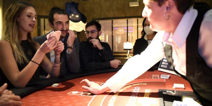 Fun casino table hire entertainmebt marbella